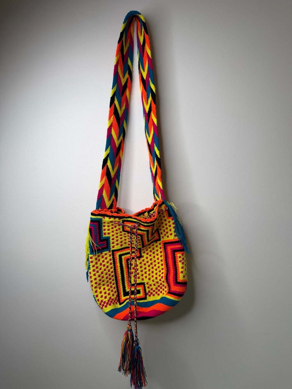 Authentic Handmade Wayuu Mochila Crossbody Bucket Bag with Tassels
